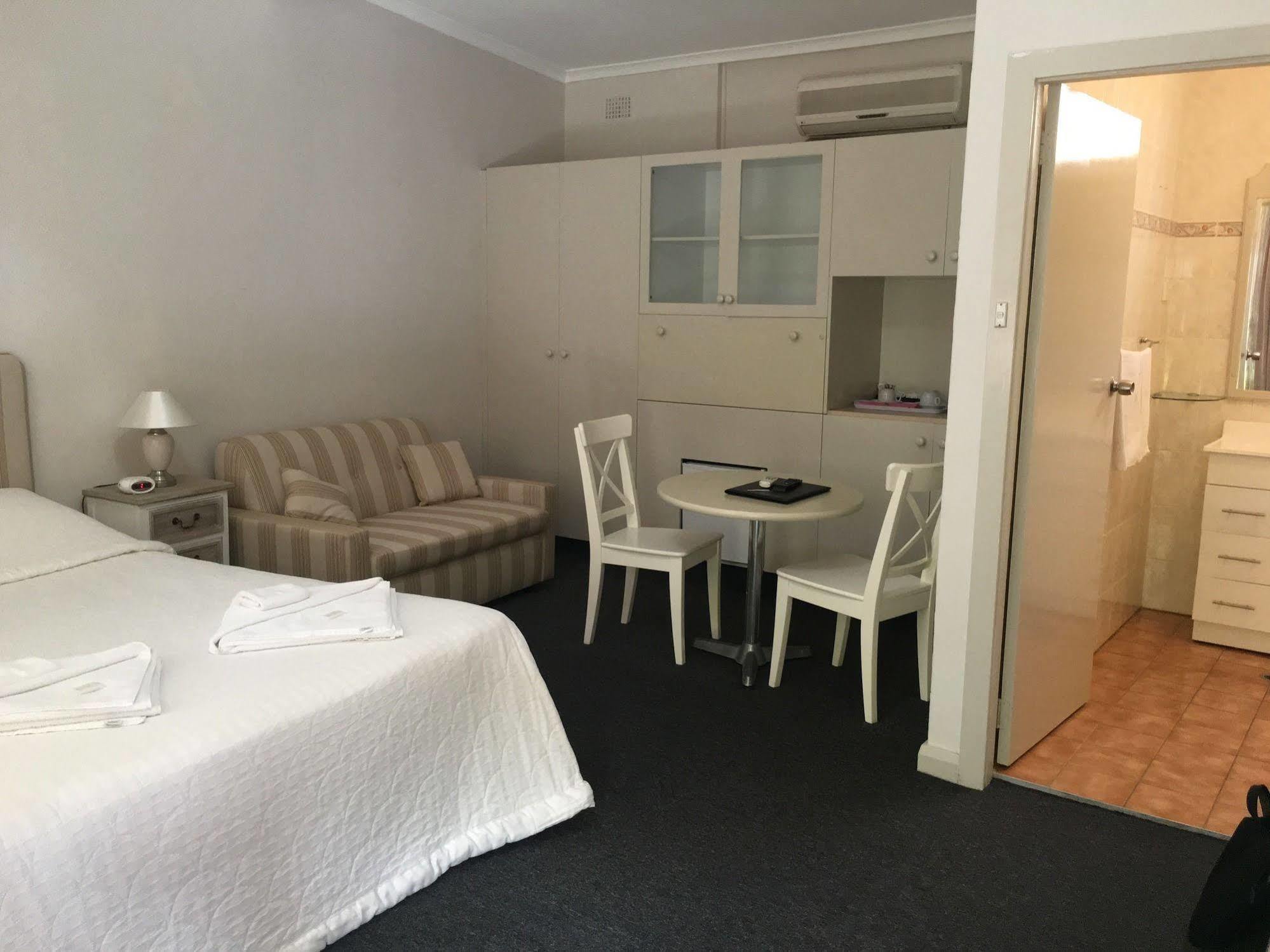 Town And Country Motel Sydney Exterior photo